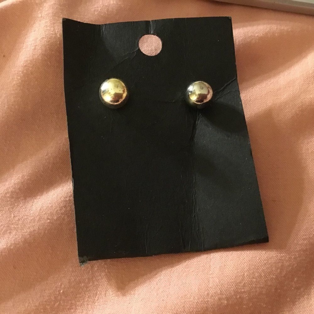 Silvertone Ball Stud Earrings. Approx. 7 mm - Picture 2 of 5